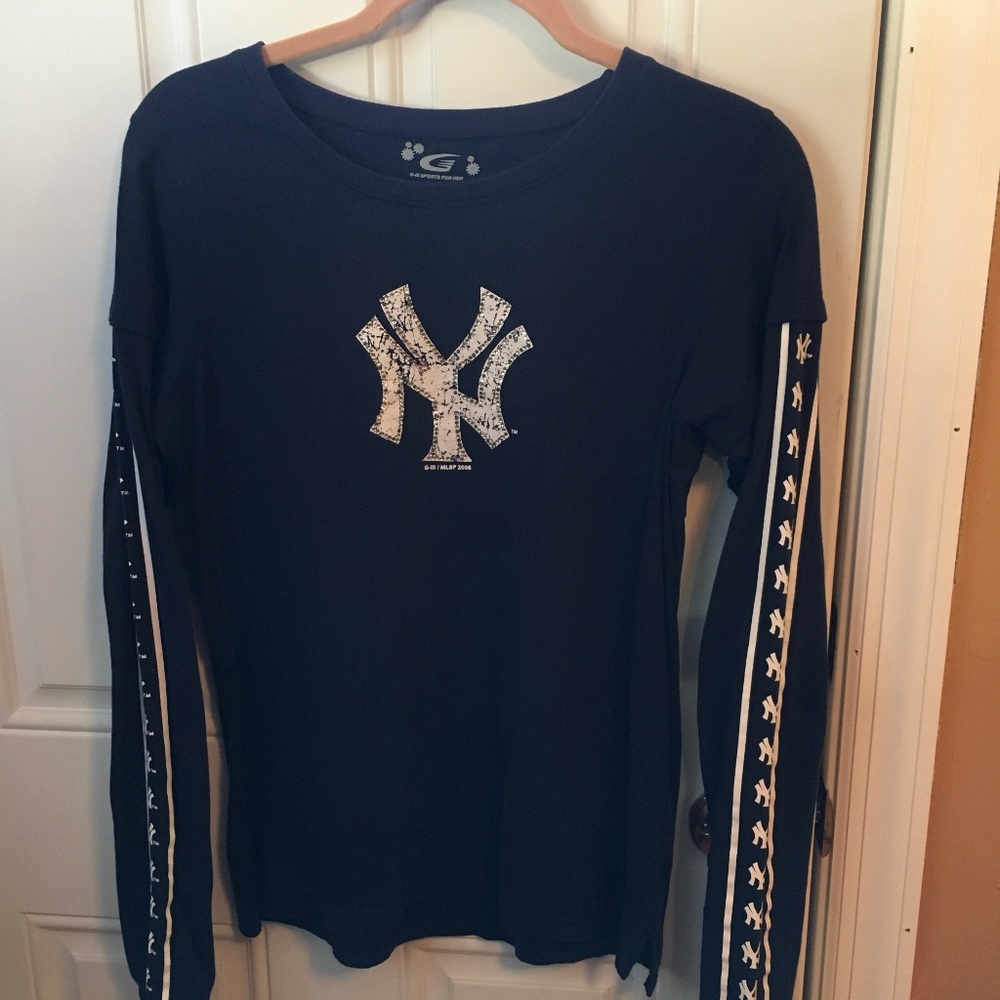 Long Sleeve Ladies New York Yankees Shirt - Large